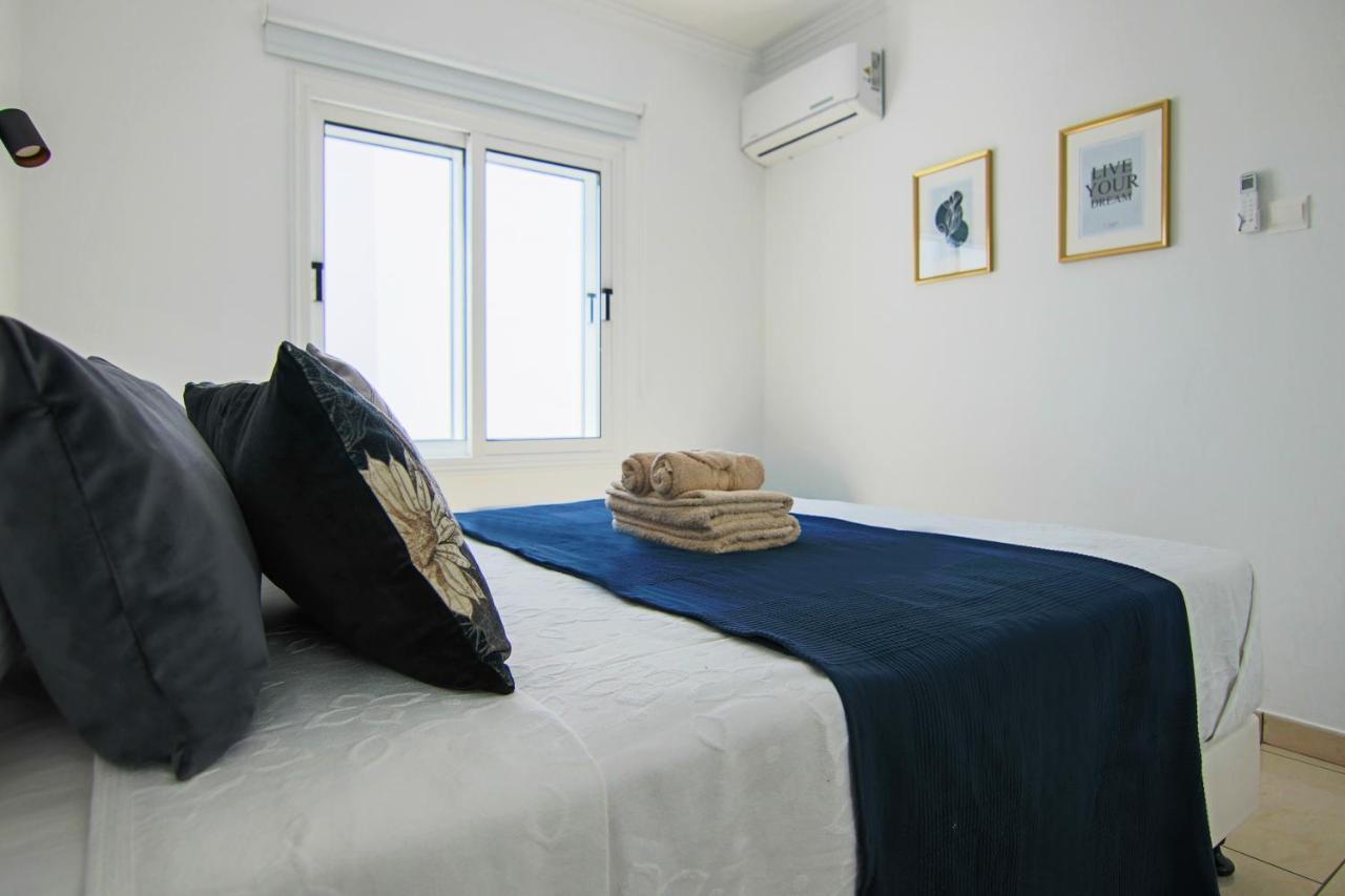 Phaedrus Living: Seaside Luxury Flat Lighthouse 62 Lägenhet Paphos Exteriör bild
