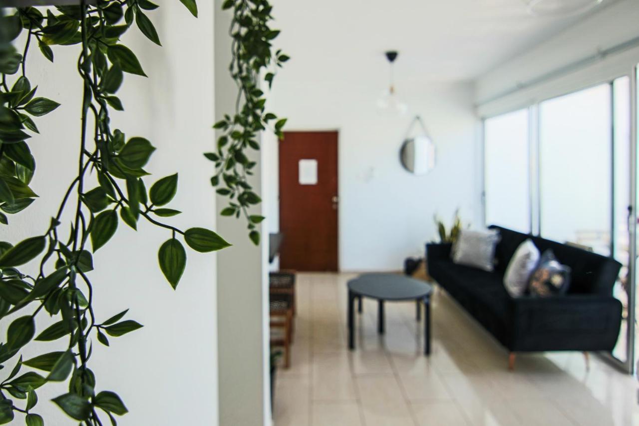 Phaedrus Living: Seaside Luxury Flat Lighthouse 62 Lägenhet Paphos Exteriör bild