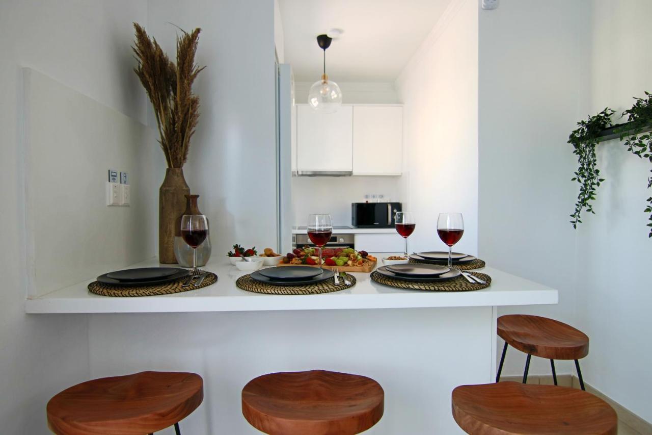Phaedrus Living: Seaside Luxury Flat Lighthouse 62 Lägenhet Paphos Exteriör bild