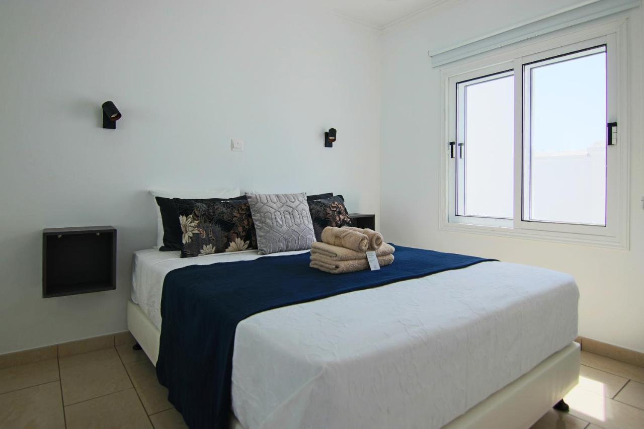 Phaedrus Living: Seaside Luxury Flat Lighthouse 62 Lägenhet Paphos Exteriör bild